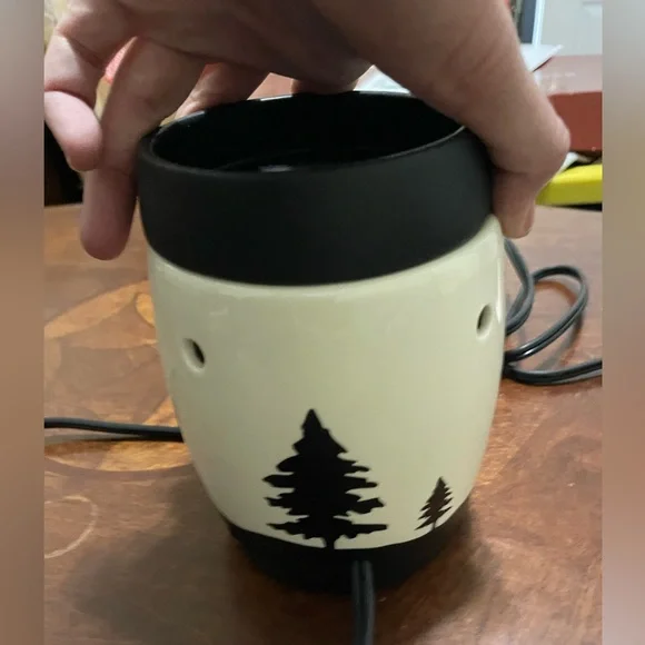 Super Cute Scentsy Wax Warmer - Picture 5 of 7